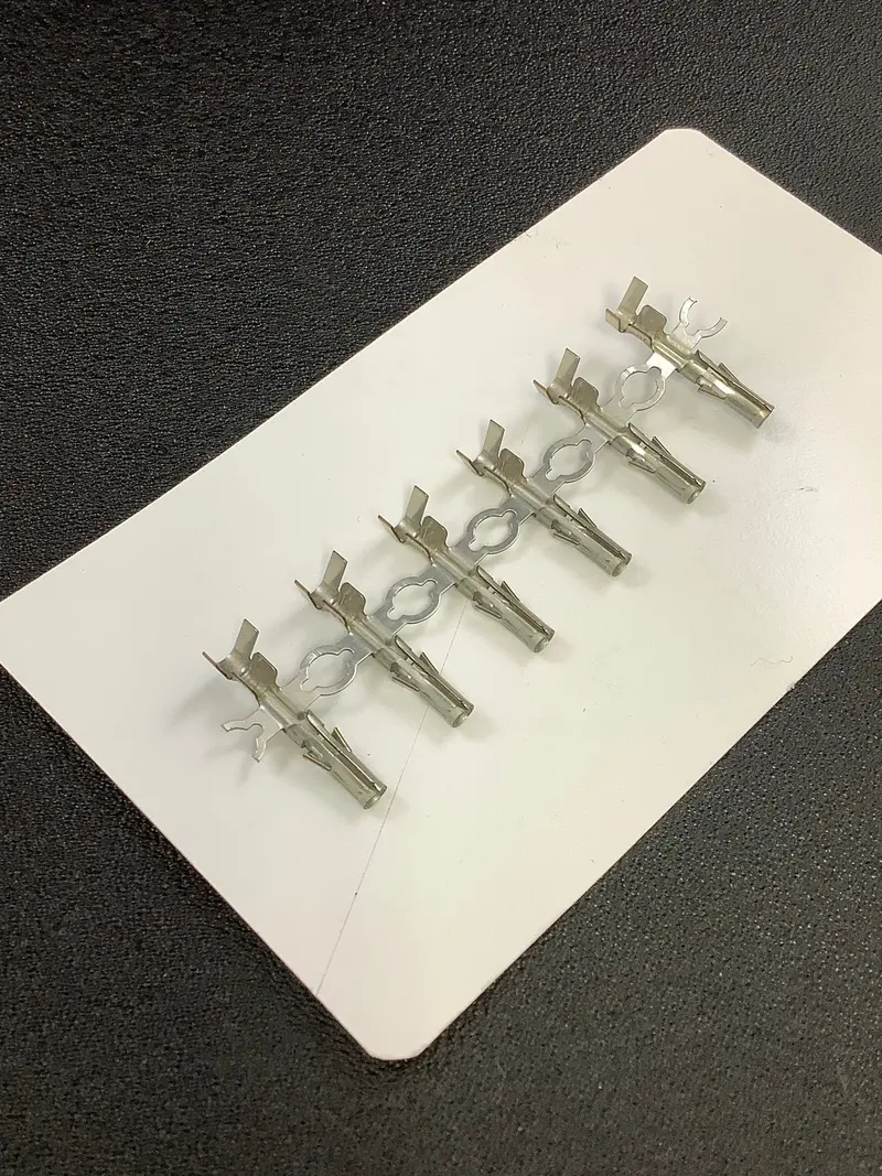 02-09-1111 -C - Molex - Socket Contacts 14-18 Awg, Chain Form, 100 Contacts Per Package. Quantity Shown Available = 100 Packs. 1
