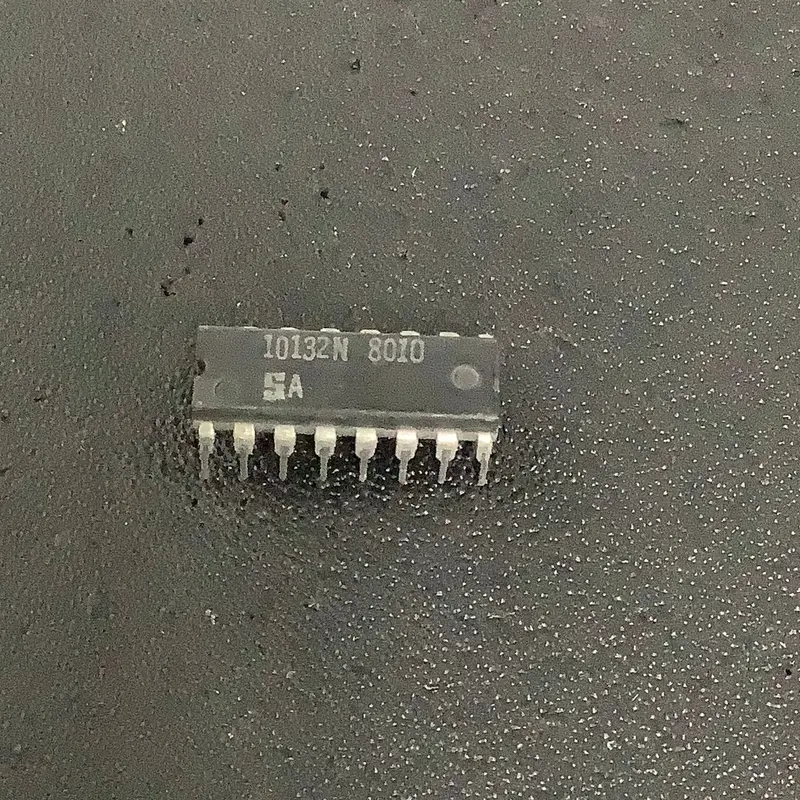 10132N - Signetics - Dual Multiplexer-Latch (With Reset) 1