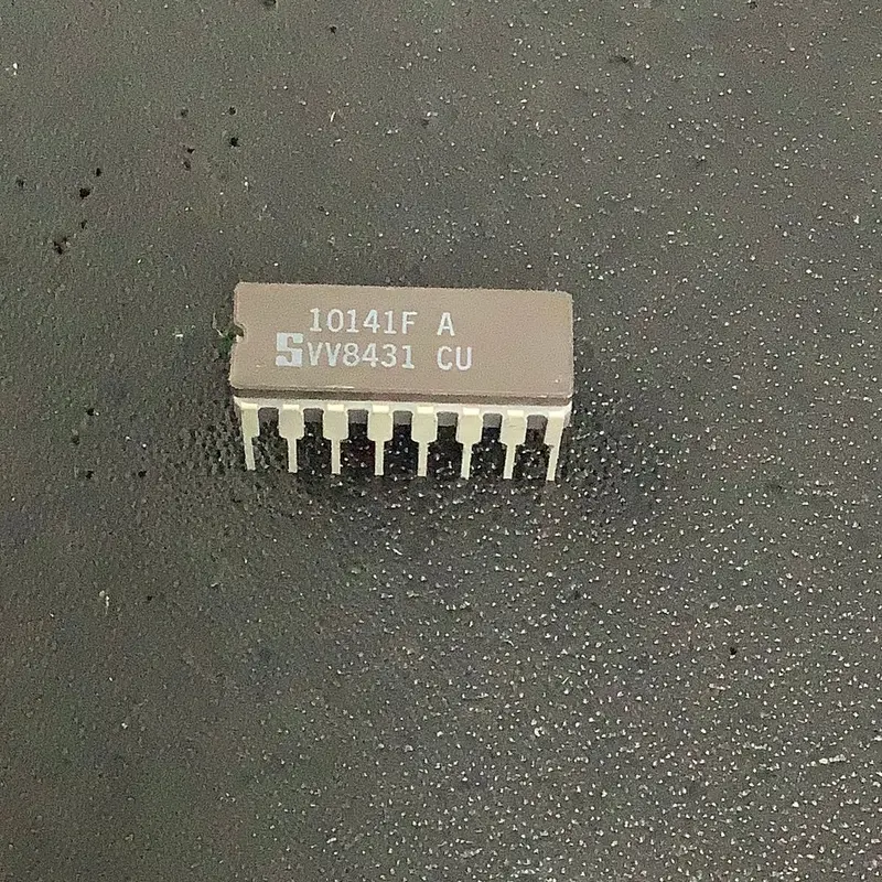 10141F - Signetics - 4-Bit Universal Shift Register 1