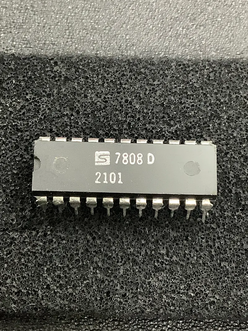 2101 - Synertek - 256 X 4 Static Ram 1