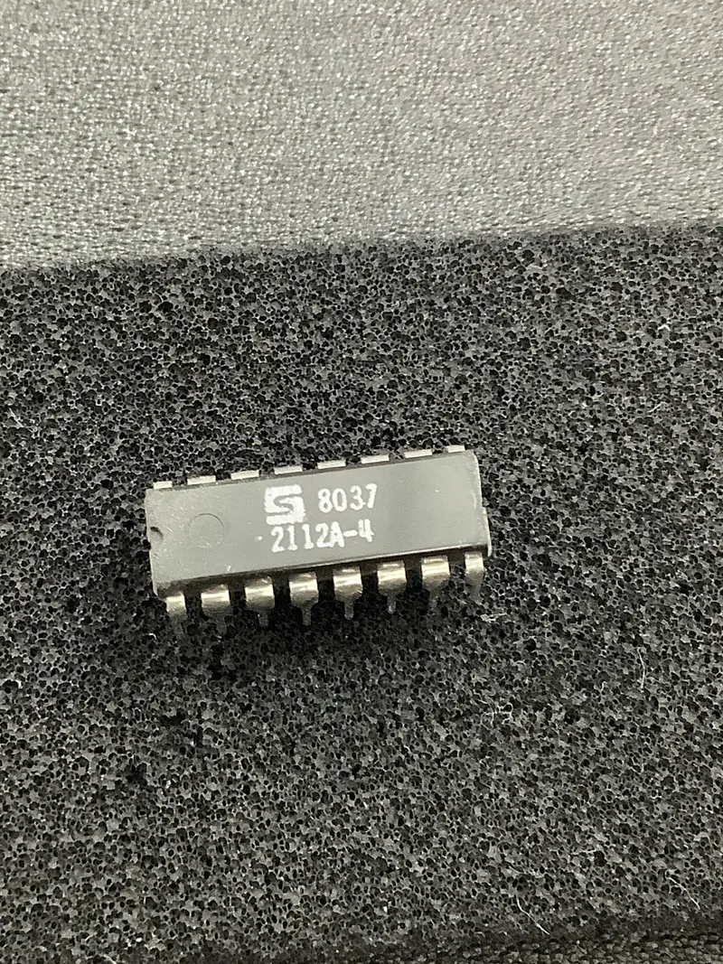 2112A-4 - Synertek - 256 X 4 Static Ram 1