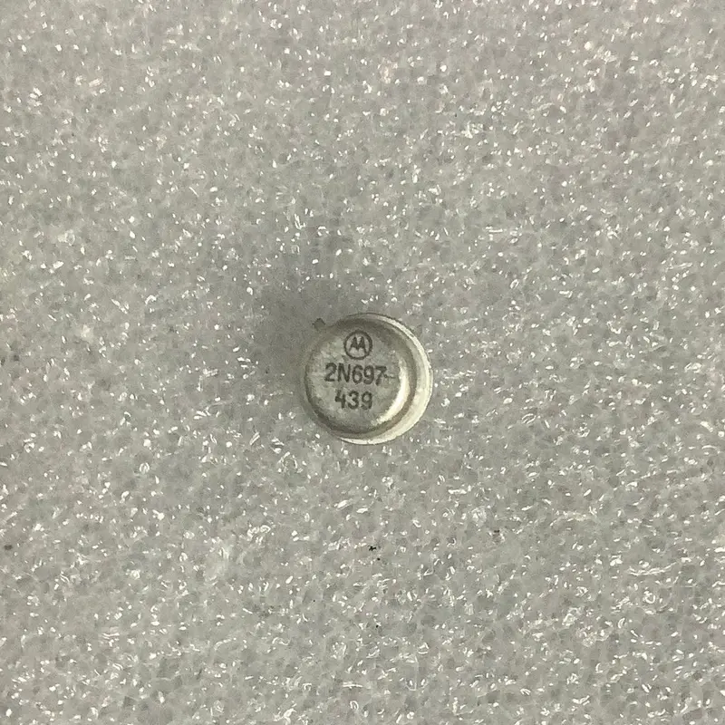 2N697 - Motorola Silicon, Npn, Transistor 1