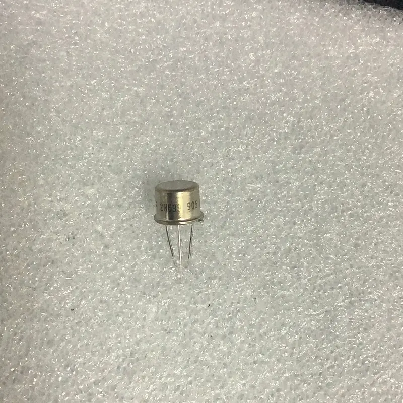 2N699 - Fairchild Silicon, Npn, Transistor 1