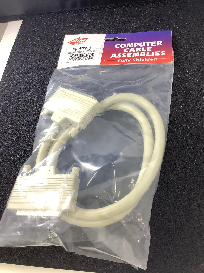 30-9633-3 - Aim - 3-Foot Hd68m To Hd68m Scsi Cable 1