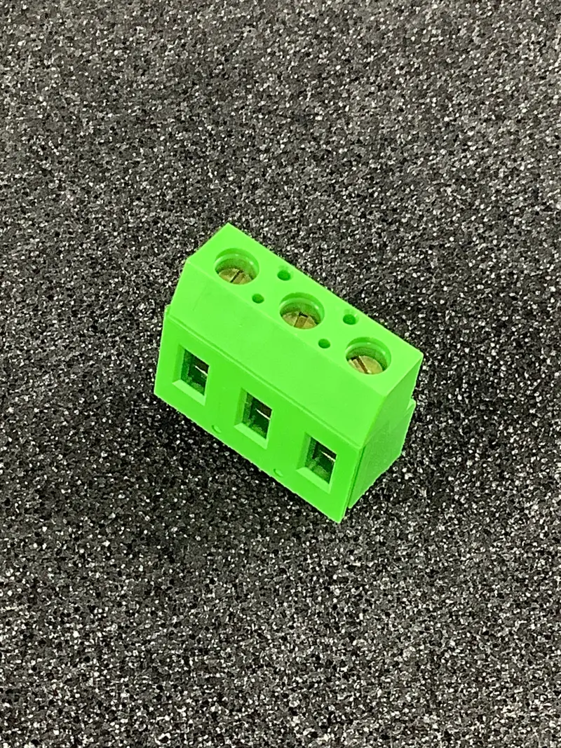 31.703 - Altech - 3 Position Wire To Board Terminal Block 7.62Mm 20A Grn 1