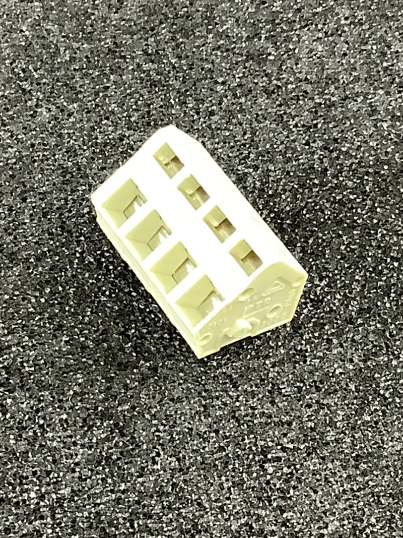 32.104 - Altech - 4 Pos Terminal Block 1