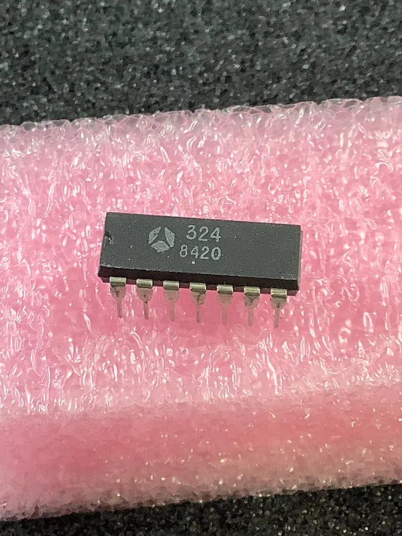 324-Thompson - Thompson-Csf - Integrated Circuit 1