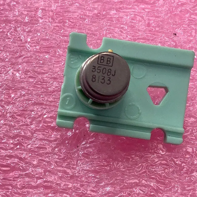 3508J - Burr-Brown - Wideband Operational Amplifier To-99 Metal Can 1