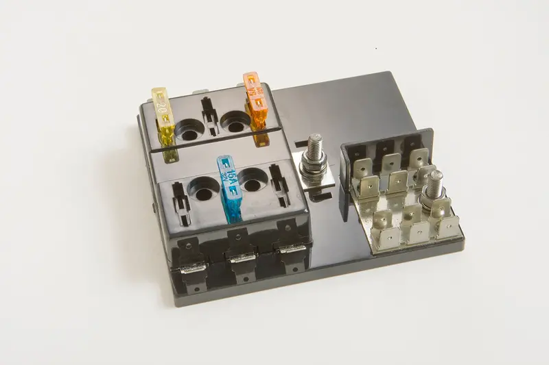 6 Position Fuse Block For Atc Fuse W Ground 1
