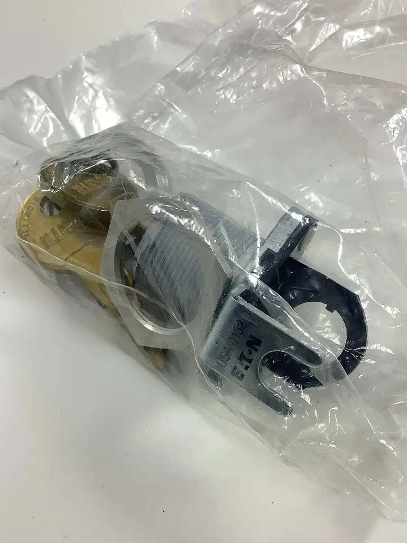 8980P25 - Eaton -  Rotary Keylock Bracket,Security Tumbler Type,Key Remove Counter-Clockwise Pos. 1