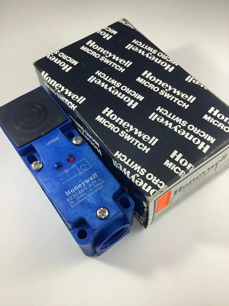 923C46n-A7t-L - Honeywell - Micro Switch Proximity Sensor 1