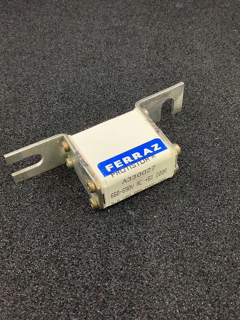 A330027 - Ferraz - 200Amp 690Vac Fast Acting Fuse 1