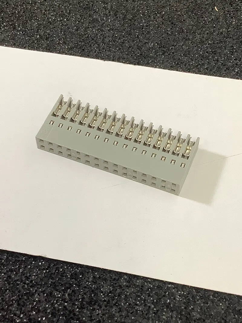 Chg2030-001010-Kcp - 3M - 30 Position Rectangular Receptacle Connector Idc Gold 26-28 Awg 1