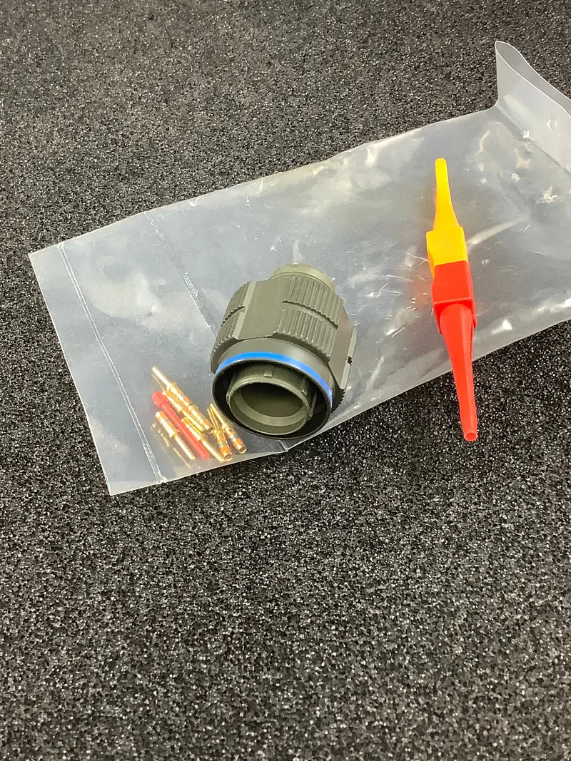 D38999/26Wb98pb - Aero - 6 Pin Male Circular Connector 1
