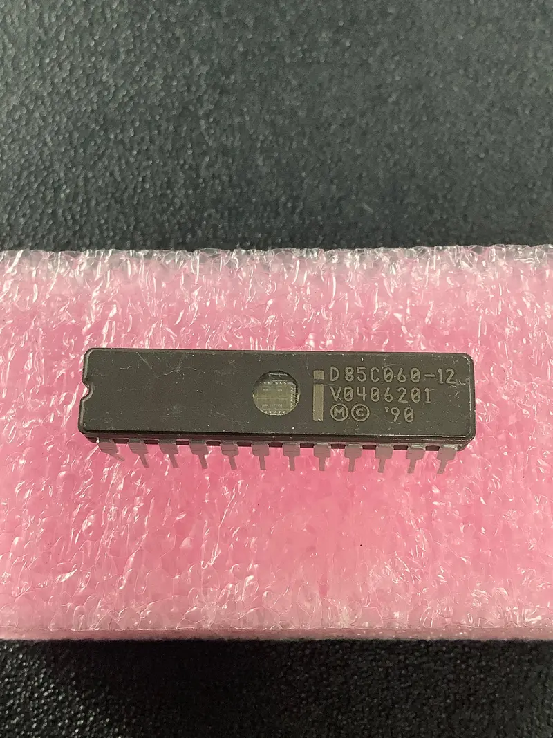 D85c060-12 - Intel - Fast 16-Macrocell Cmos Pld 1