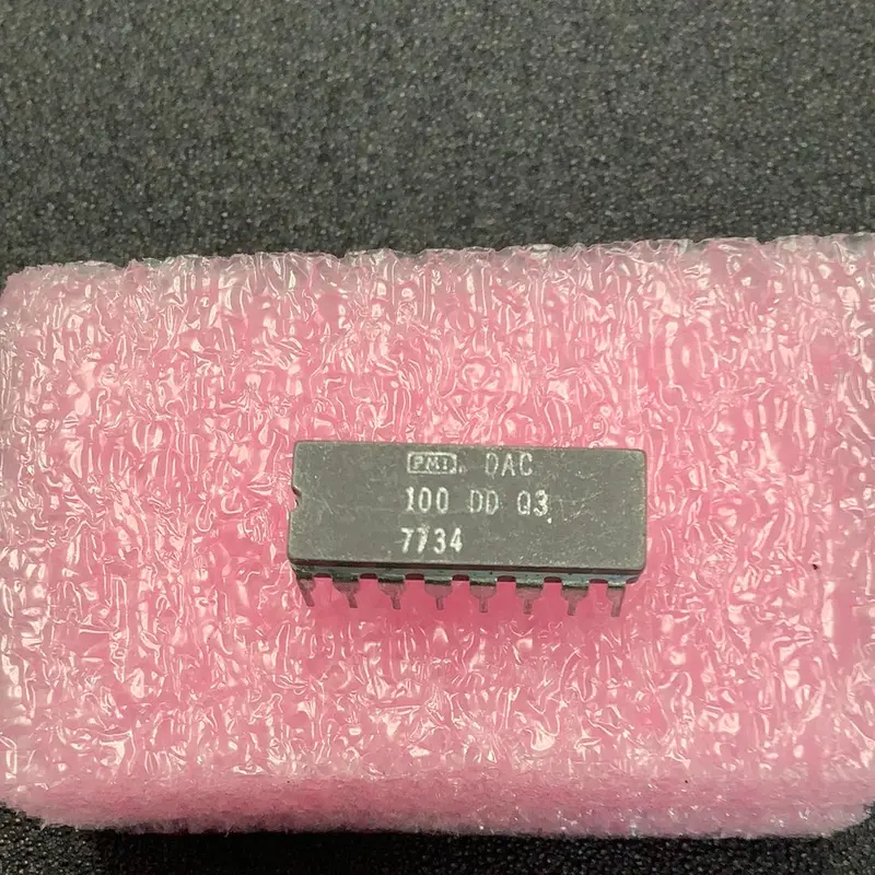 Dac100ddq3 - Pmi/77 - D/A Converter 1
