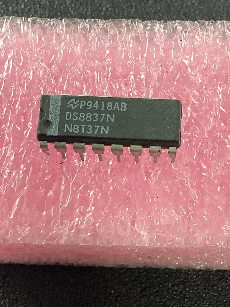N8t37n - Nsc - Hex Bus Receiver/Schmitt Trigger Dual Marked Ds8837n 1