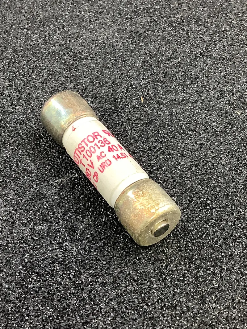 T100136 - Ferraz - 40Amp 690Vac Fast Acting Fuse 1