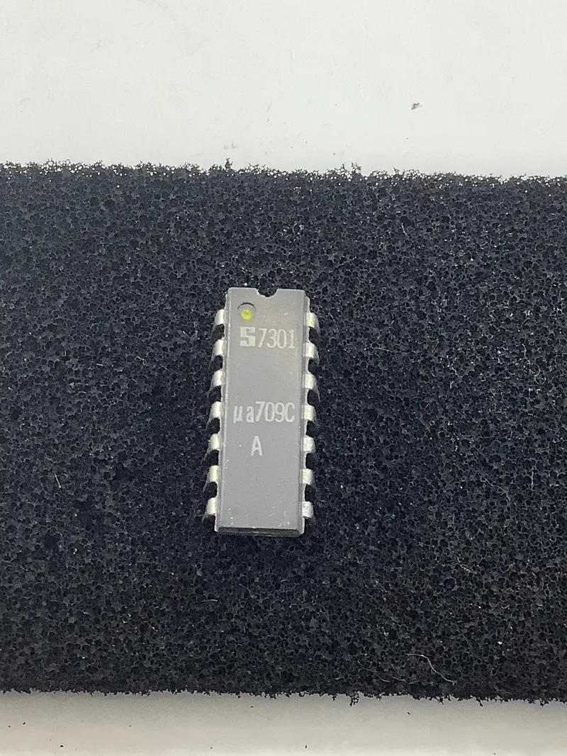 Ua709c - Signetics - Monolithic High Gain Operational Amplifier 1