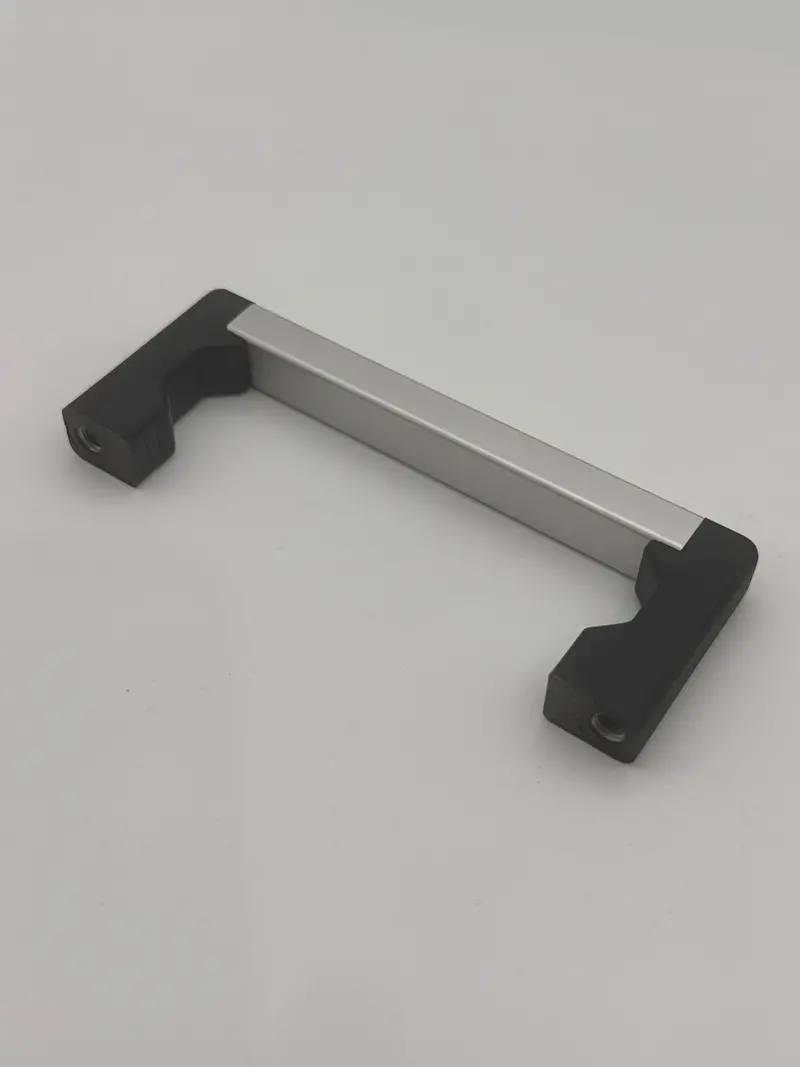 Ug-03.100.01 - Davies Molding - 110Mm Length Aluminum Two Point Pull Handle M5 Female Insert 1