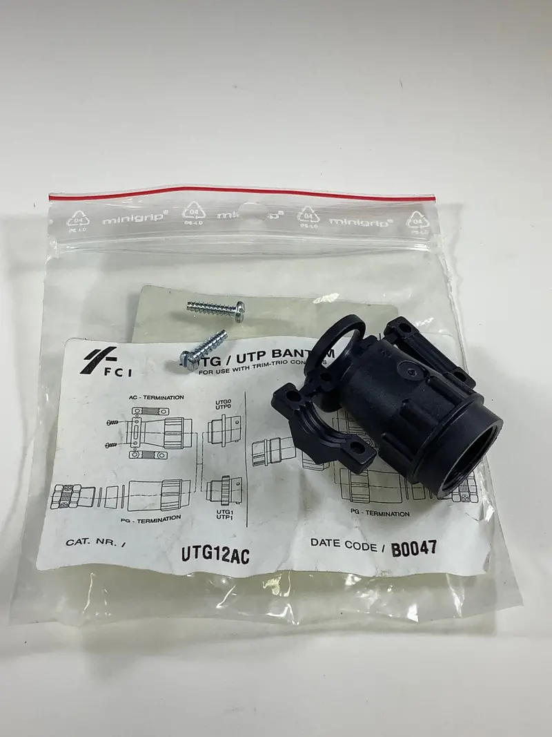 Utg12ac - Eaton - Black Connector Backshell, Cable Clamp 11/16-24 Unef 12 1
