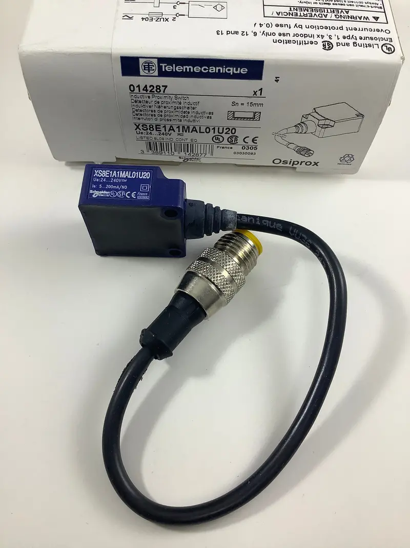 Xs8e1a1mal01u20 - Telemecanique - Xs8e1a1mal01u20 Inductive Sensor Xs8 26X26x13, Pbt, Sn15mm, 24 To 240Vac/Dc, 1/2" 0.15M 1