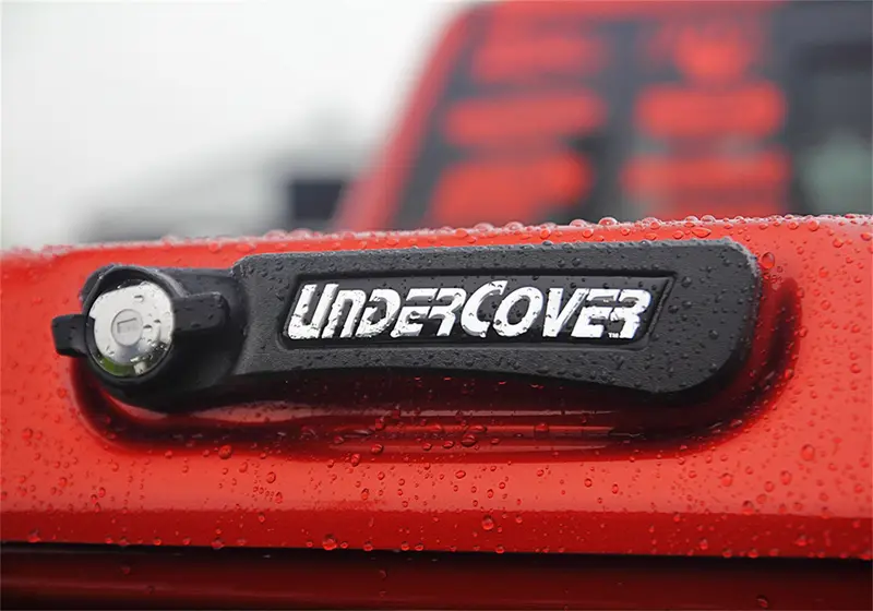 Undercover Ultra-Slim Tonneau Cover – Es Series For 2015.2–2022 Colorado/Canyon 1